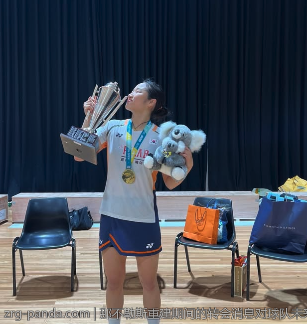 那不勒斯重建期间的转会消息对球队未来的影响